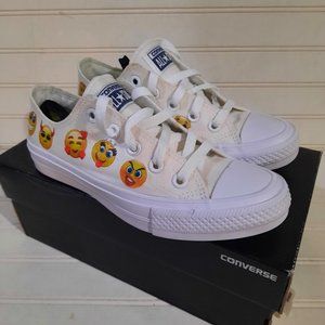 NEW CUSTOM MADE WOMEN'S EMOJI CHUCK TAYLOR ALL STAR 550154C CONVERSE SNEAKERS.